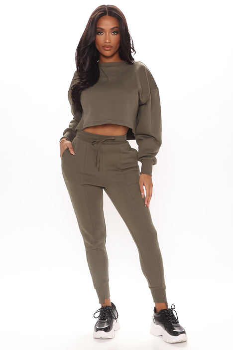 Joggers matching shop set