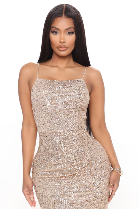 Highlight Sequin Maxi Dress Gold