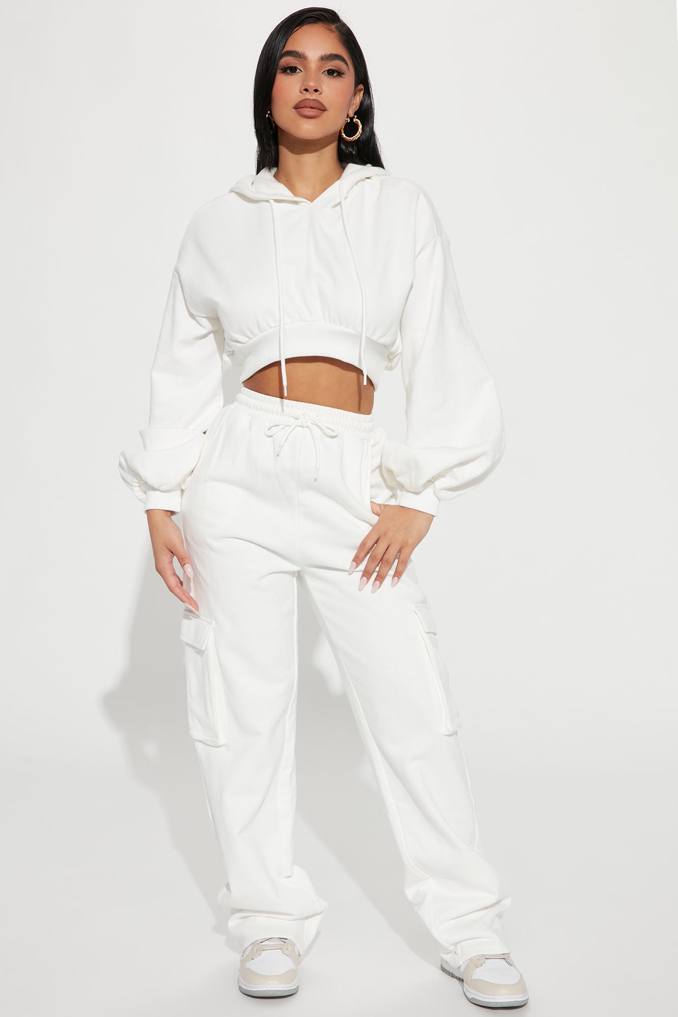White cargo deals pants fashion nova
