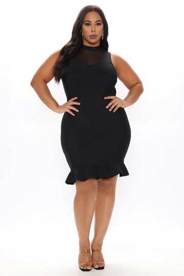 Fashion nova plus 2025 size black dress