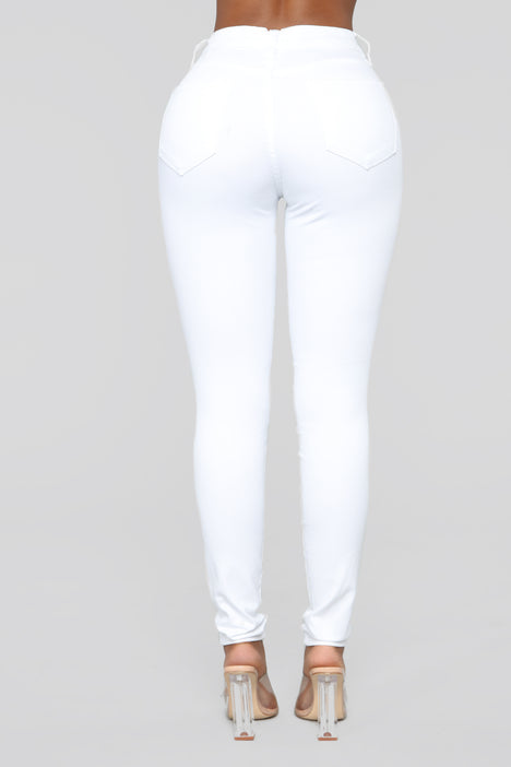 White jeans fashion nova clearance