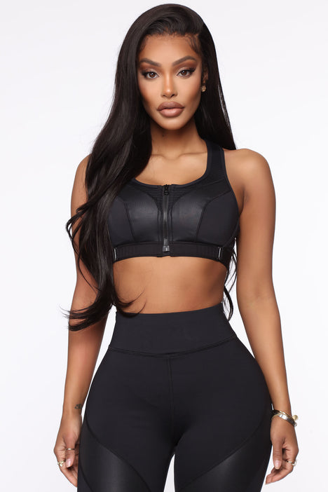 Fashion nova sports bra 2025