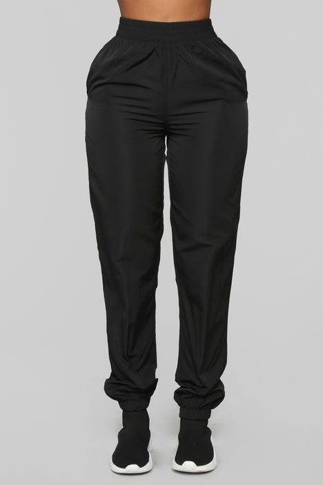 Black joggers clearance fashion nova
