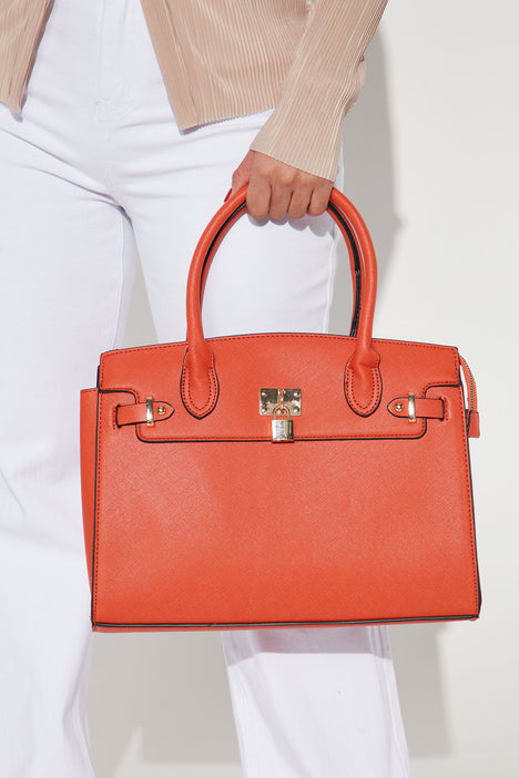Fashion nova handbags outlet