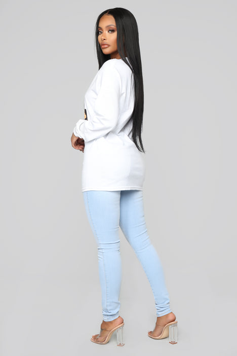 Classic Mid Rise Skinny Jeans Light Blue Wash