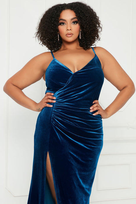 Fashion nova blue velvet dress deals