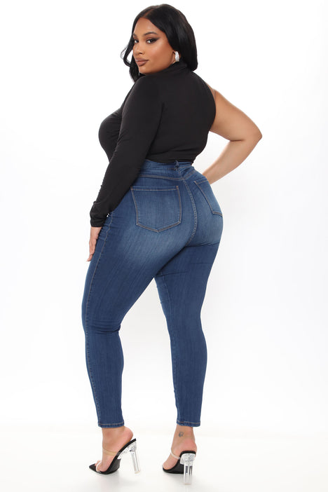 Fashion nova medium size store
