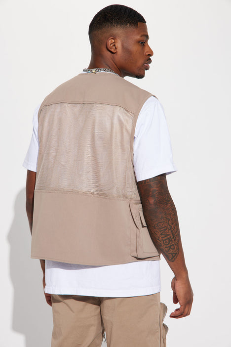 Mens khaki outlet cargo vest