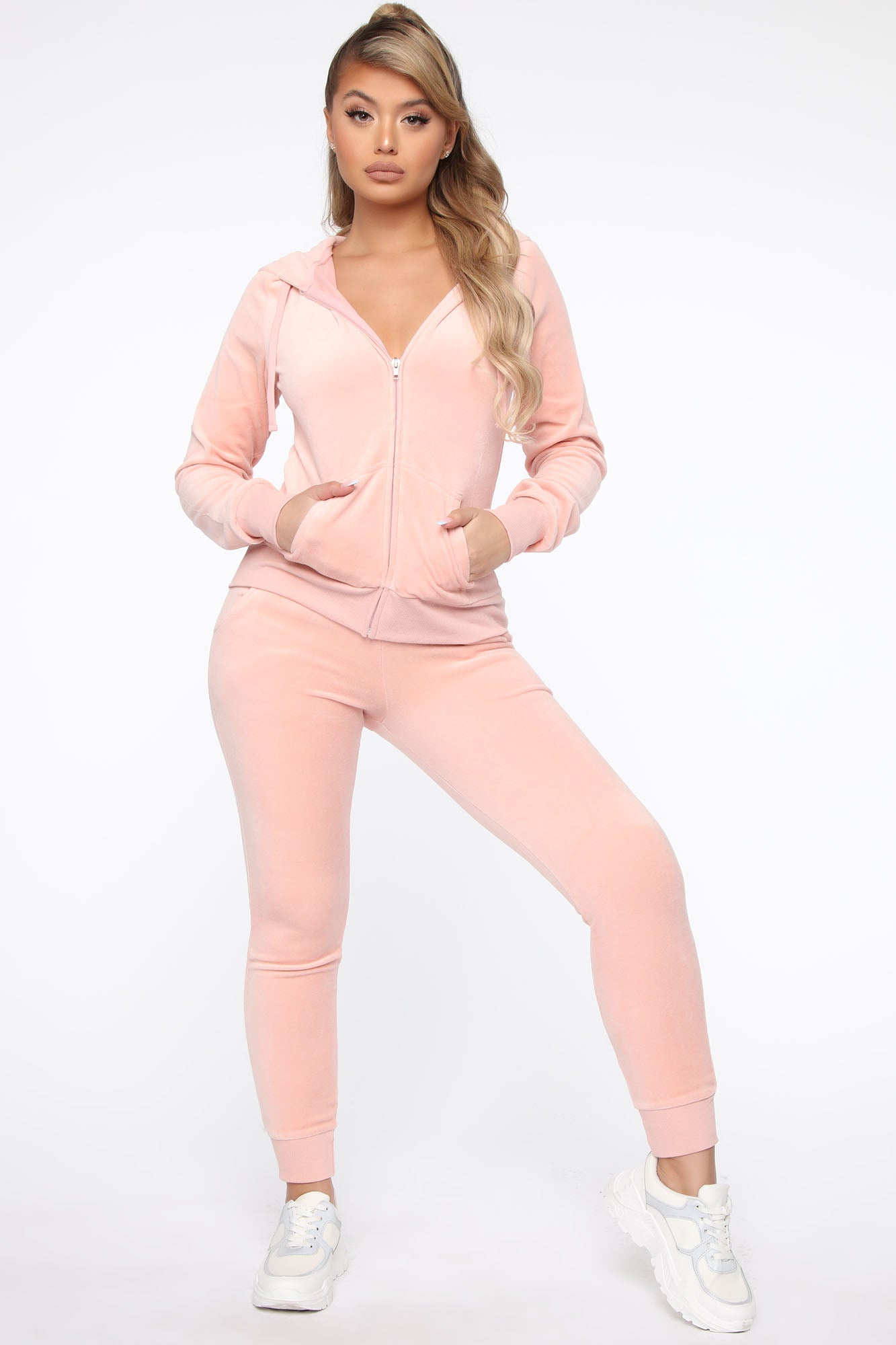 Fashion nova 2025 velour tracksuit