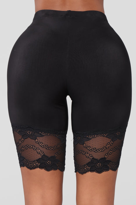 Lace biker best sale shorts fashion nova