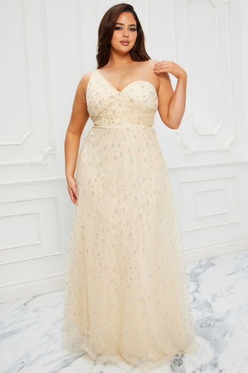 Fashion nova plus sales size wedding dresses