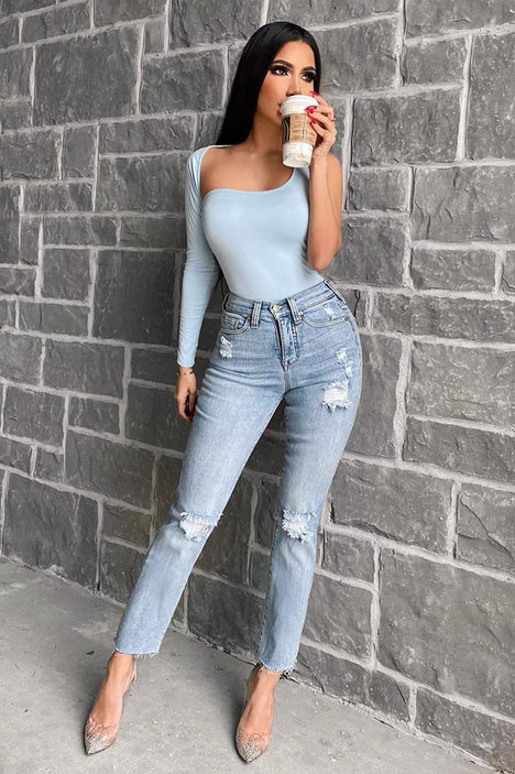 Mom jeans fashion nova sales