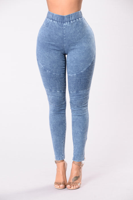 Switching Up The Angles Jeggings - Medium Wash