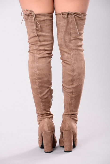 Fashion nova outlet thigh boots