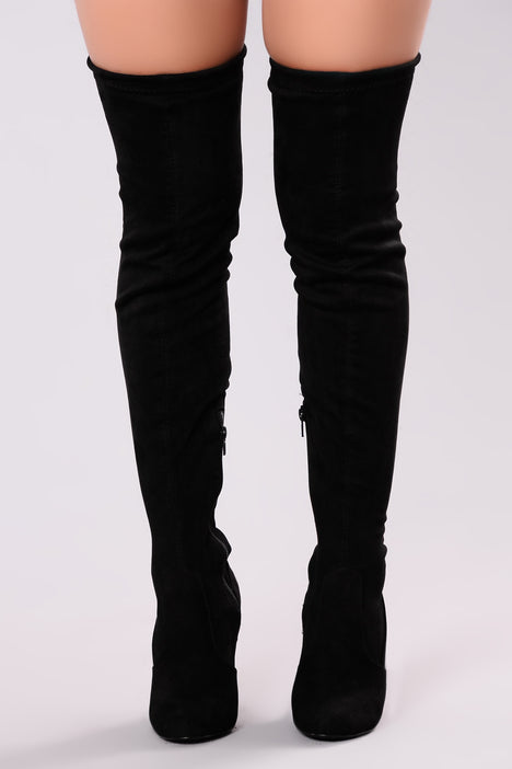 Fashion nova high 2025 boots