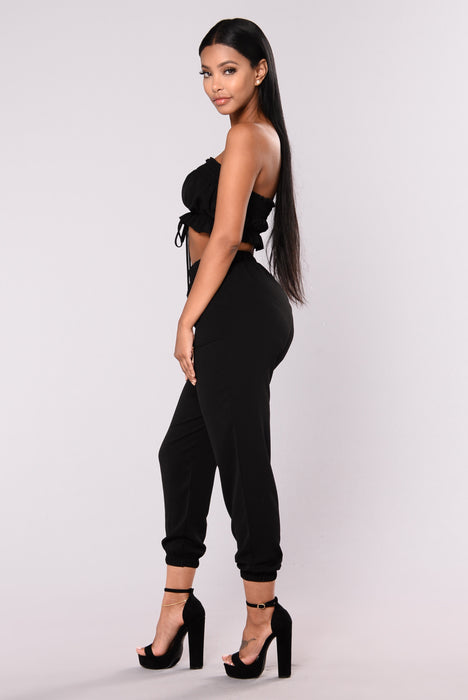 Black joggers outlet fashion nova