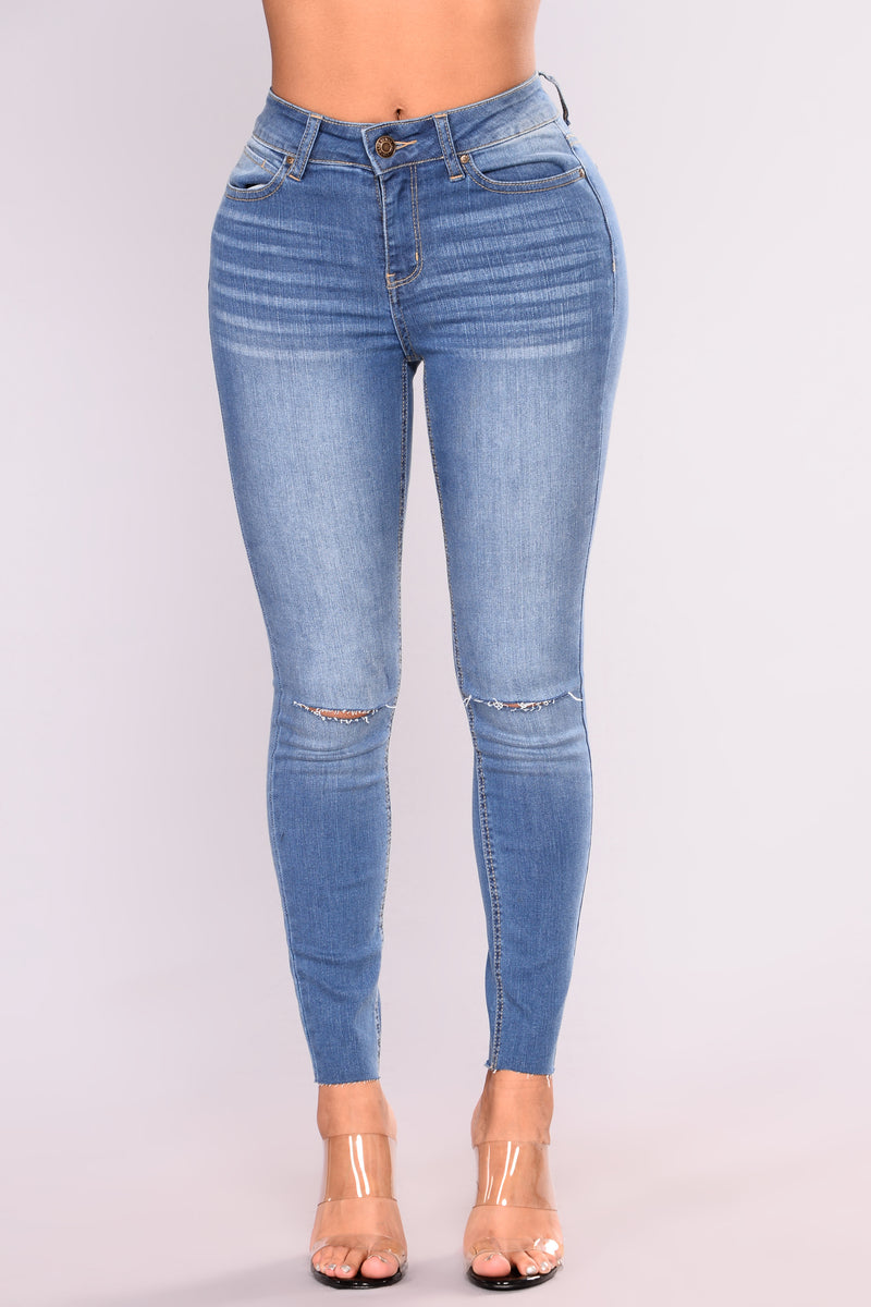 Cut To The Chase Crop Jeans - Medium Blue Wash | Fashion Nova, Jeans ...