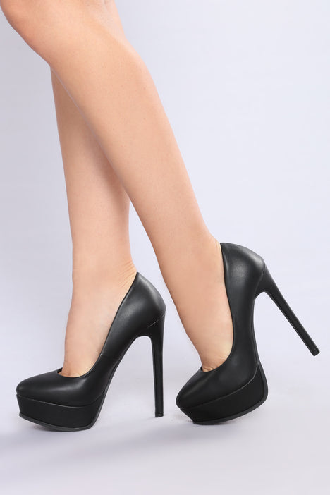 Pumped Up Heel Black