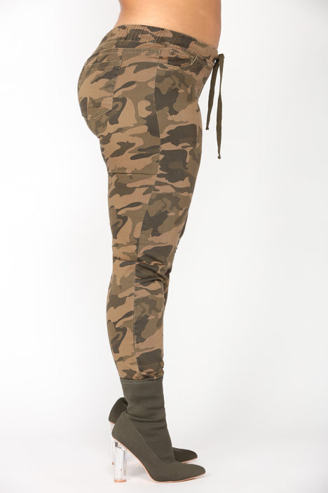 Fashion nova camo joggers 2025
