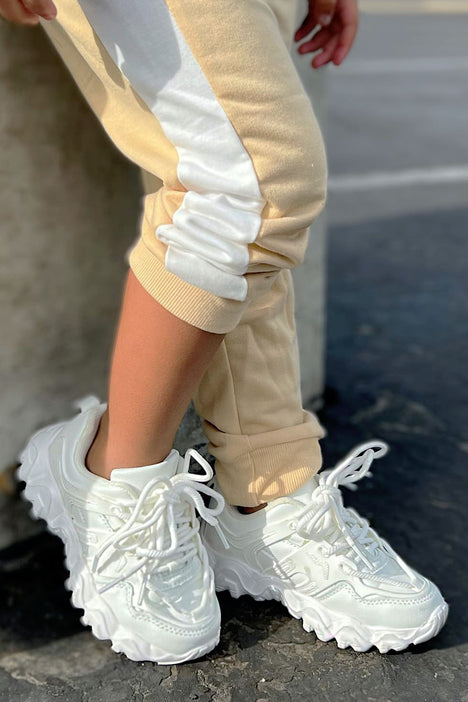 Fashion Nova Kids' Mini Werk It Out Sneakers