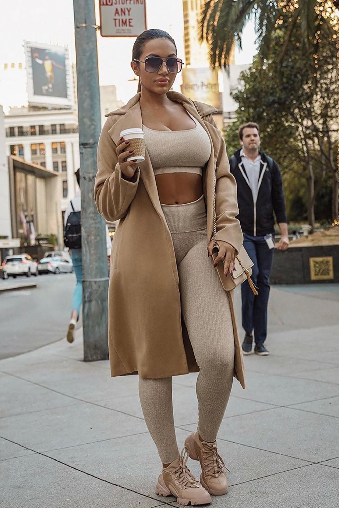 Upper shop coat style